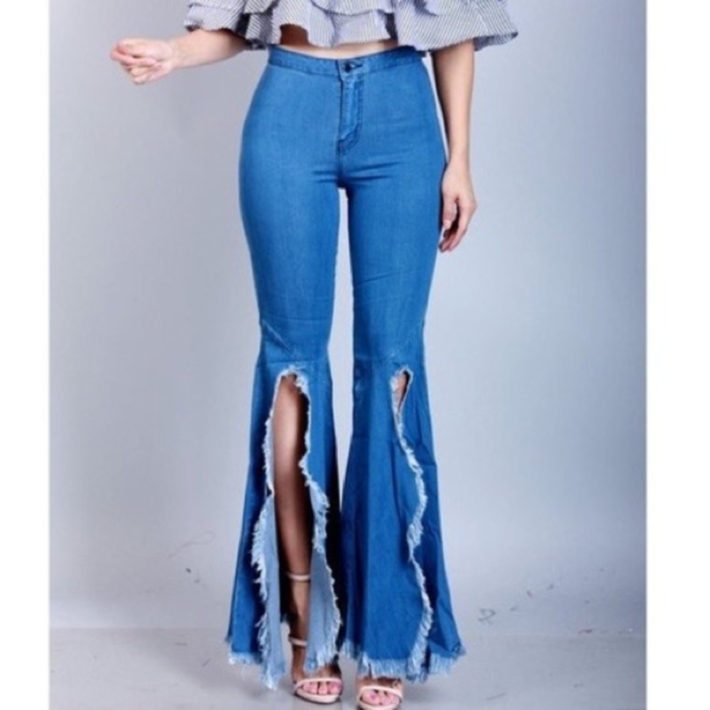 💙Distressed Slit Flare Bell Bottom Jeans💙